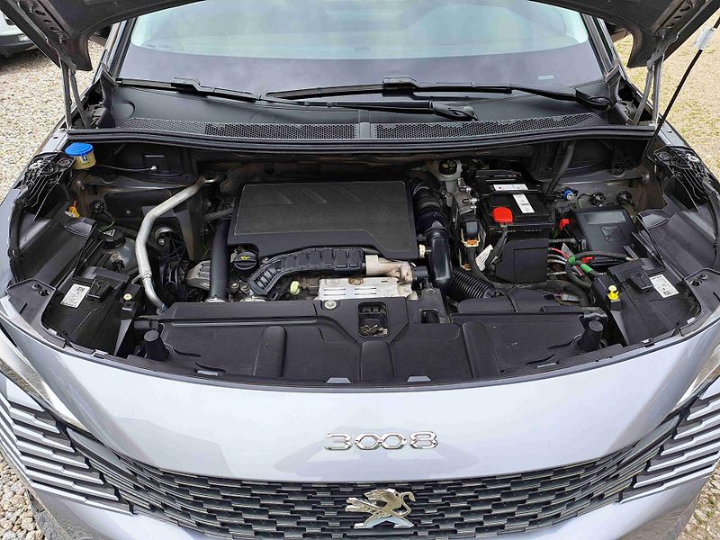Peugeot 3008 (2021) 1,2 PT EAT8 LED 17ALU PDC NAVI - fotka 17 z 21