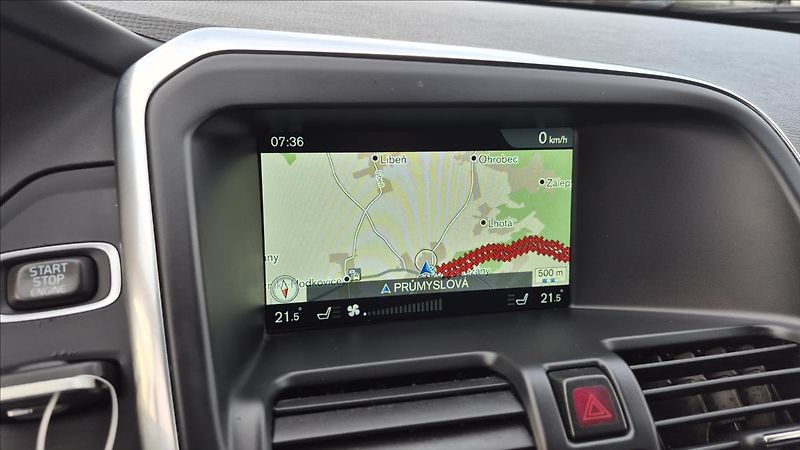 Volvo XC60 2,4 D5 140Kw Summum AWD AT DPH - fotka 12 z 22