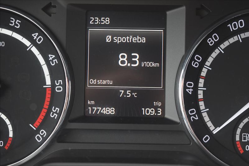 Škoda Octavia 2,0 TDI 135KW RS PO ROZVODECH - fotka 42 z 50