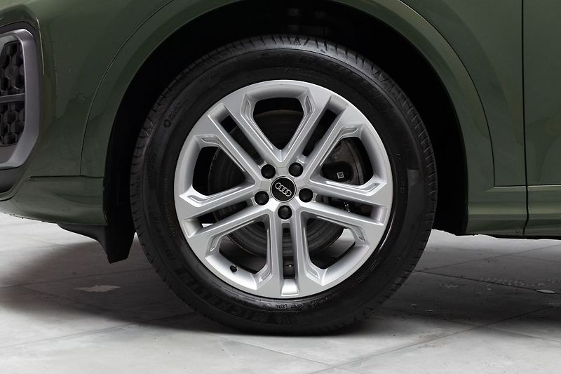 Audi Q5 2.0 TDI QUATTRO*S-LINE*ZÁRUKA* - fotka 34 z 42