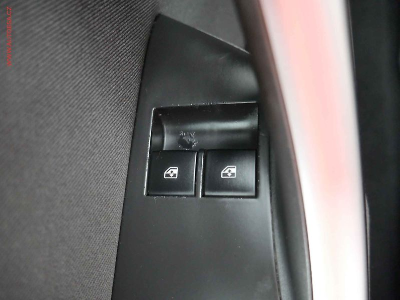 Opel Astra (2013) 1.4T, ČR, Klima - fotka 12 z 16