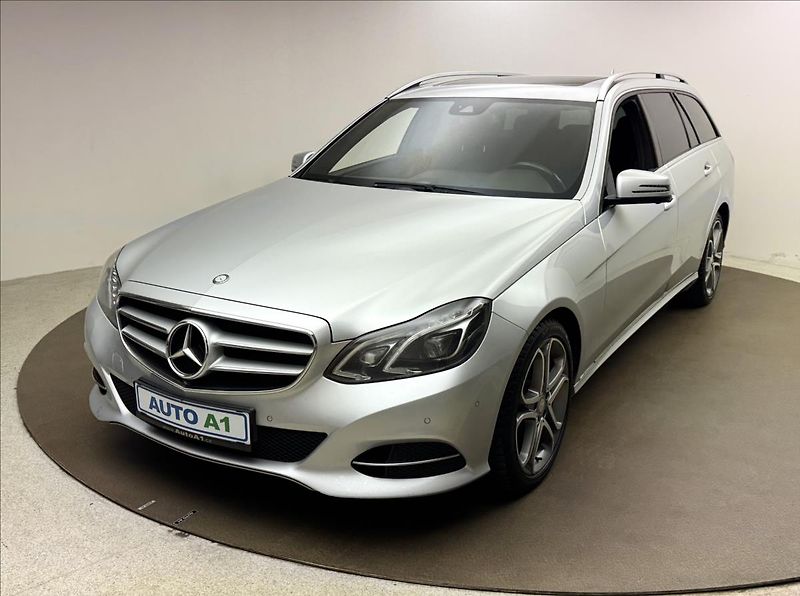 Mercedes-Benz Třídy E 3,0 E300d 170kW LED 360°KAM AT - fotografie inzerátu
