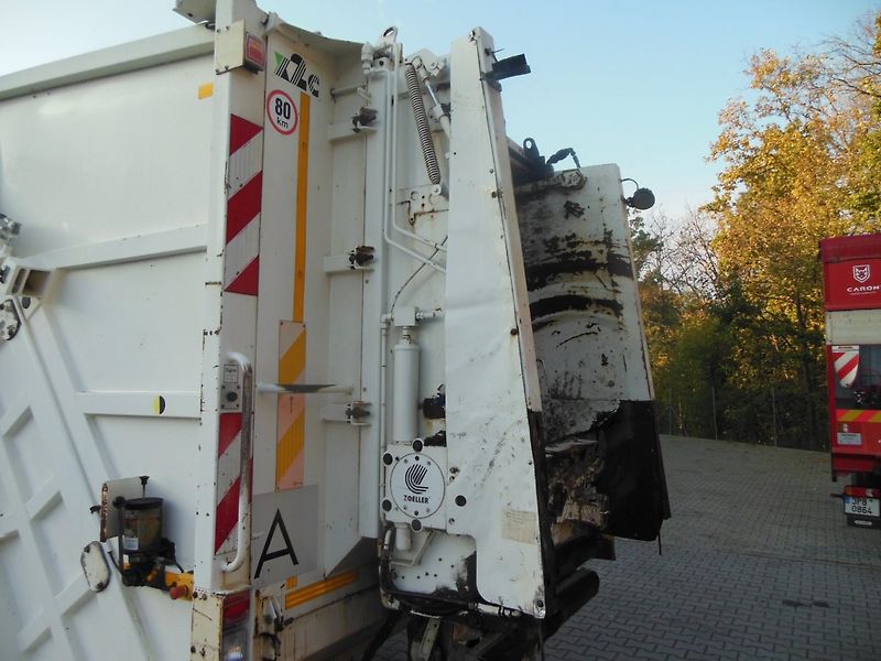 DAF CF 330 FAN, 6x2, Haller X-2C-M21, - fotka 16 z 31