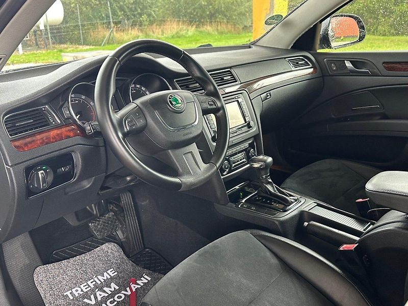 Škoda Superb (2011) 3.6 V6 4x4 WEBASTO,SERVISOVANÝ - fotka 7 z 22