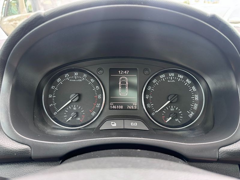 Škoda Roomster (2012) SCOUT 1,6 TDI 66 KW BELGIE STK - fotka 22 z 50