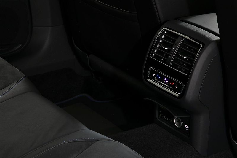 Volkswagen Arteon Shooting Brake R 2.0TSI 235kW DSG DCC Tažné - fotka 21 z 30