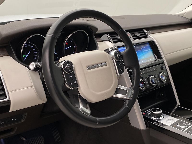 Land Rover Discovery TD6 HSE AWD AUT 7míst - fotka 18 z 44