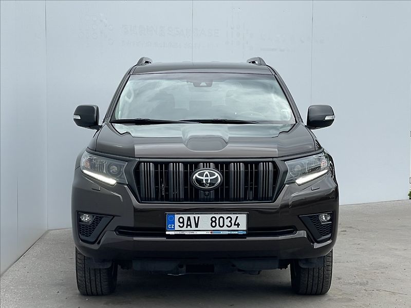 Toyota Land Cruiser 2,8 D4-D AT6 Executive NAVI - fotka 22 z 24
