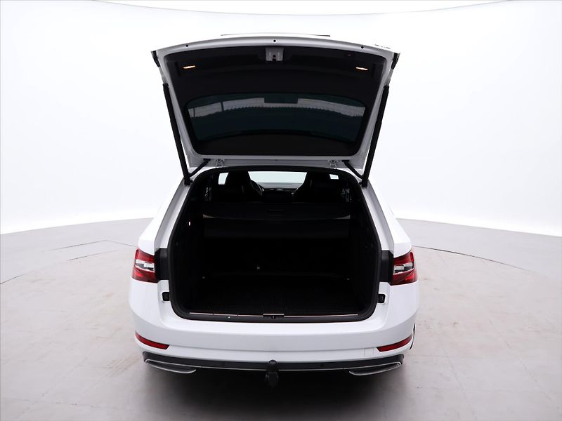Škoda Superb 2,0 TDI DSG 4x4 Sportline - fotka 9 z 39