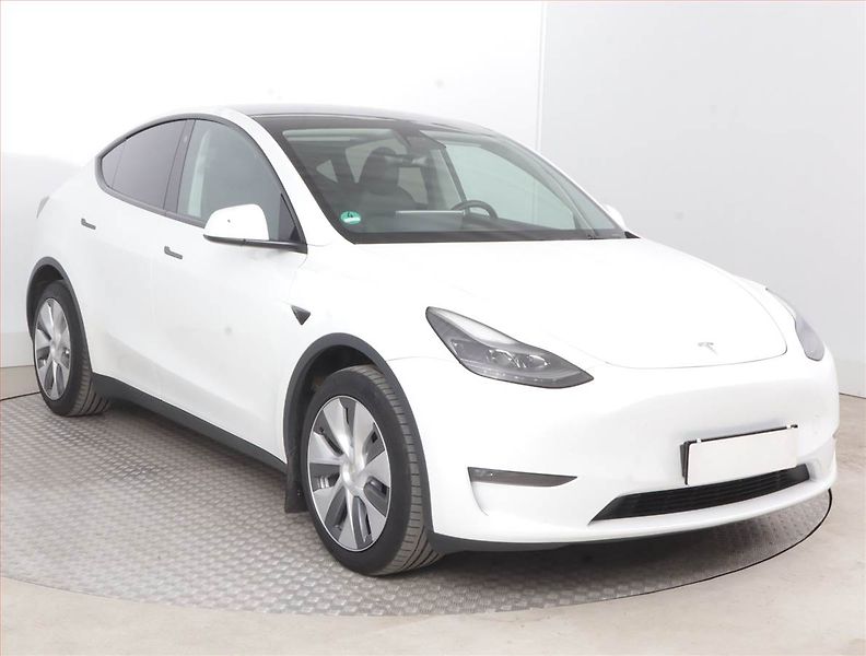 Tesla Model Y (2023) Long Range AWD 79kWh, SoH 92% - fotka 1 z 22