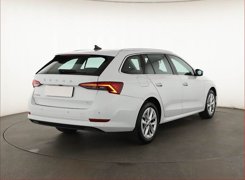 Škoda Octavia (2022) 2.0 TDI, ČR,1.maj, Serv.kniha - fotka 5 z 16