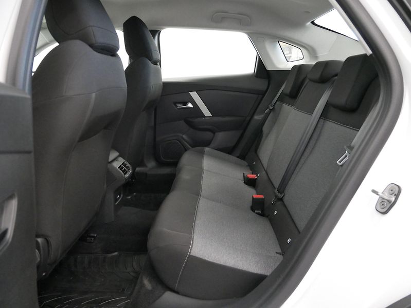 Citroën C4 X - fotka 24 z 25