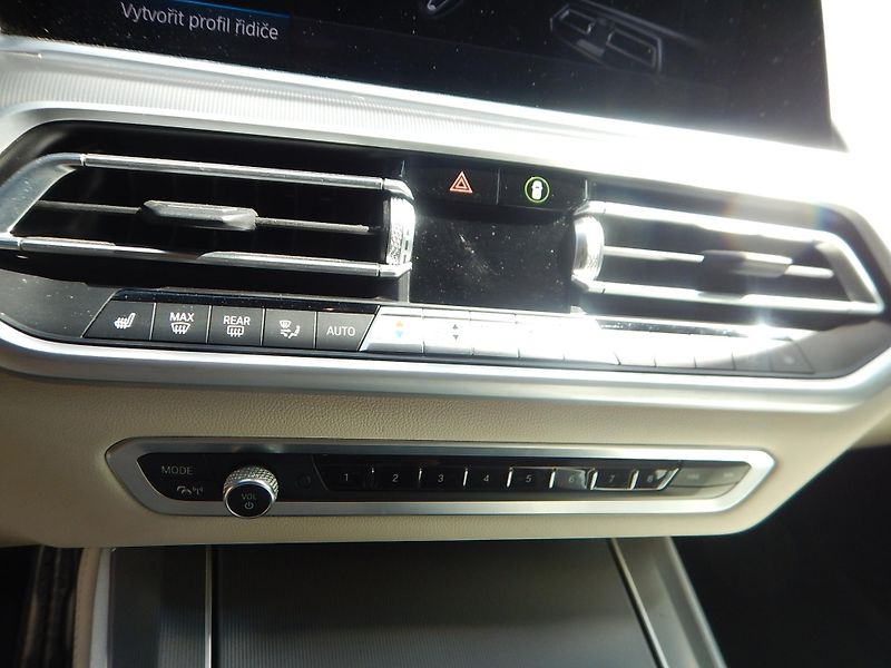BMW X5 xDrive45e, ČR, 1. MAJ. - fotka 26 z 27