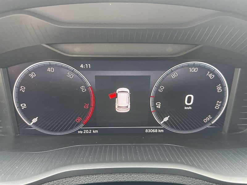 Škoda Karoq (2022) 2.0 TSI 4x4 DSG SportLine - fotka 10 z 35