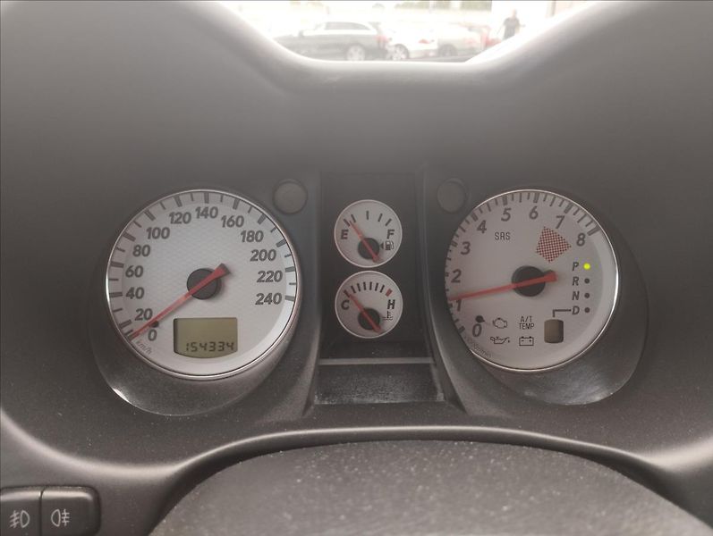 Mitsubishi Outlander 2,4 i 118KW, 4X4, AUTOMAT - fotka 11 z 20