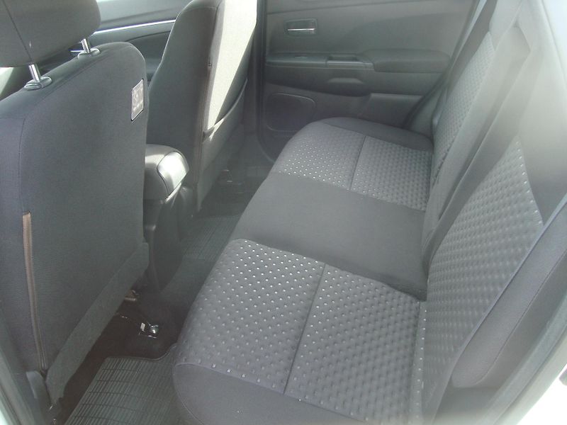 Mitsubishi ASX (2010) 1.8 DID  4x4 - fotka 7 z 16
