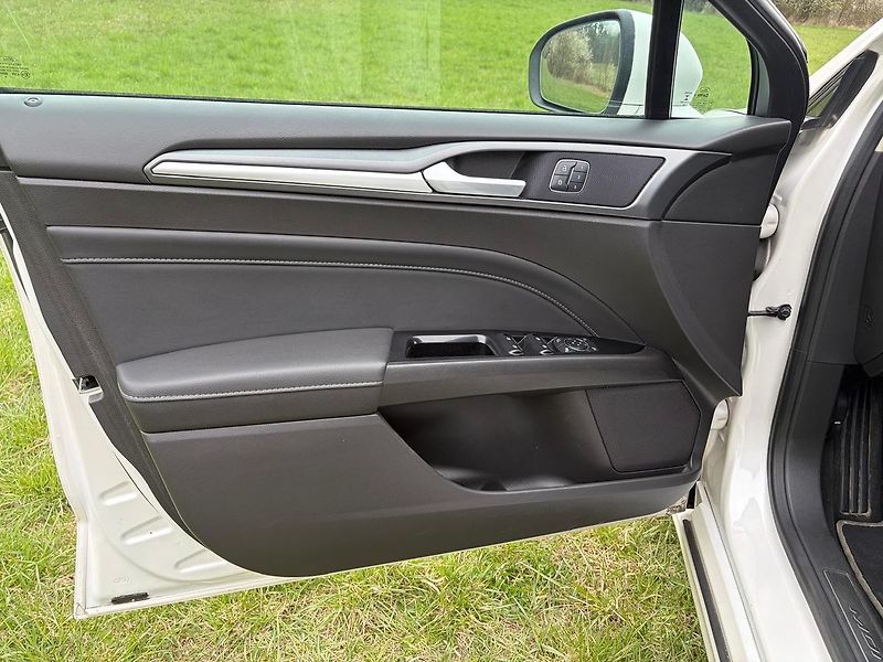 Ford Mondeo TITANIUM CZ AUT. TOP VÝBAVA ZÁ - fotka 8 z 26