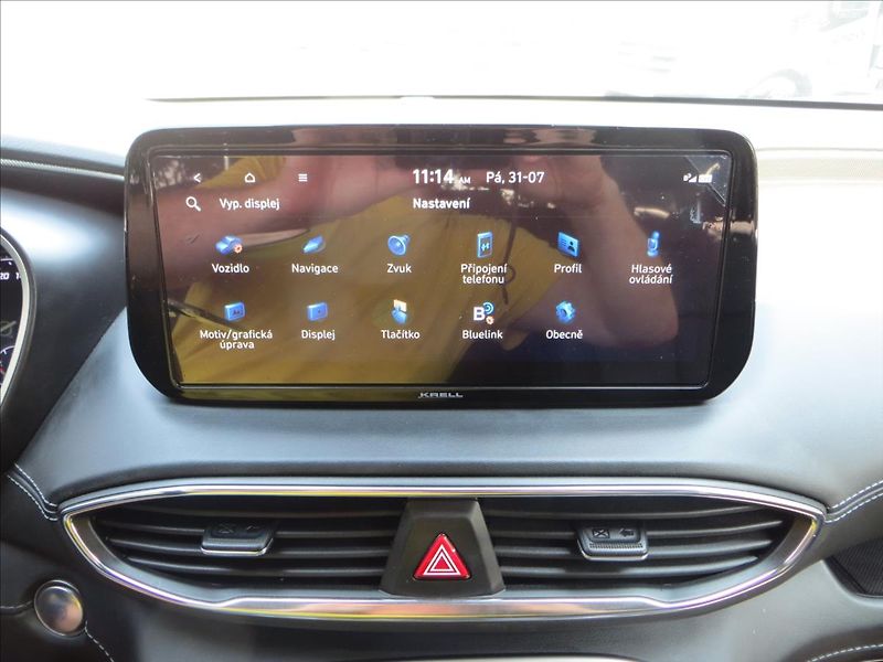 Hyundai Santa Fe 2,2 CRDi 142kW AUT Smart ČR - fotka 21 z 29