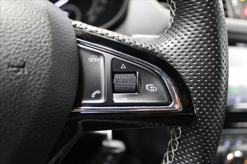 Škoda Octavia 2,0 TSI 162KW MAN VRS MODE - fotka 19 z 36