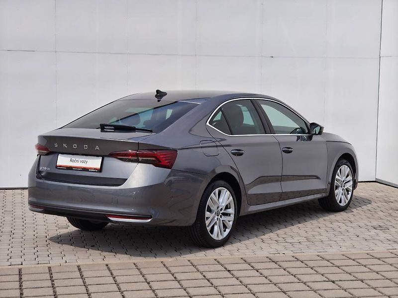 Škoda Octavia Exclusive Selection  7DSG m-HE - fotka 2 z 26