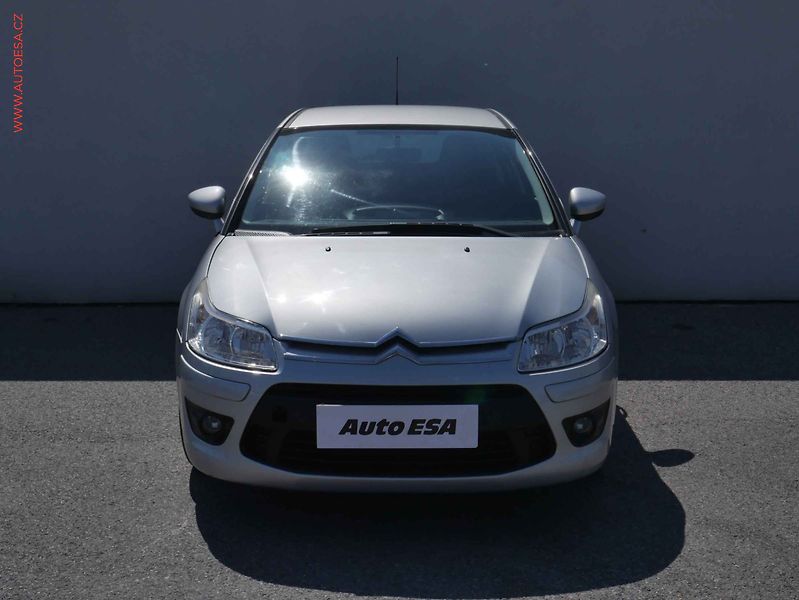 Citroën C4 (2010) 1.4i, ČR, AC, tempo - fotka 2 z 12