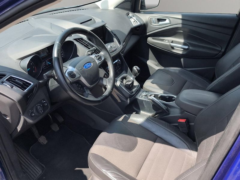 Ford Kuga (2016) 1.5 EcoBoost 110kW, Serv. knih - fotka 18 z 21
