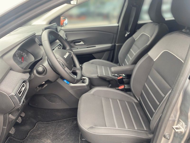 Dacia Jogger (2025) Expression Eco-G 100 7 míst - fotka 10 z 19