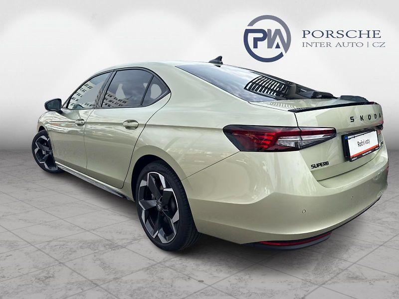 Škoda Superb Sportline 2.0TSI 195kw DSG 4x4 - fotka 7 z 29