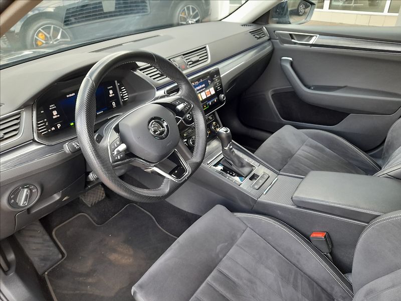 Škoda Superb 1,5 TSI DSG Style plus Rezerva - fotka 9 z 27
