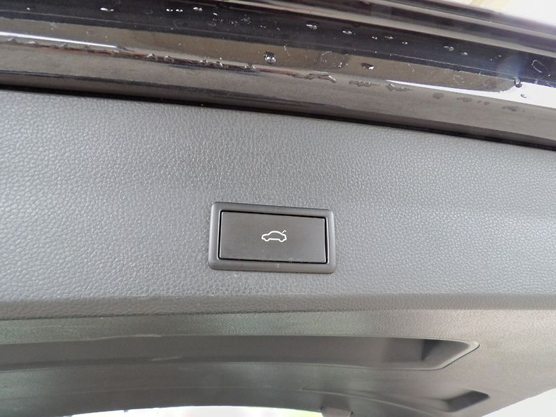 Seat Ateca 1.5TSI DSG Virtual LED Kamera - fotka 28 z 34