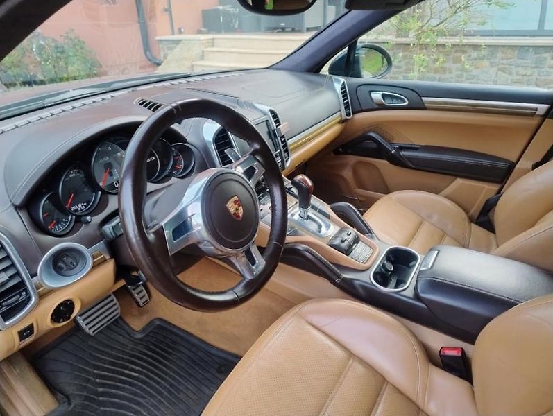 Porsche Cayenne (2012) 4.8 GTS 309KW PANORAMA - fotka 5 z 11
