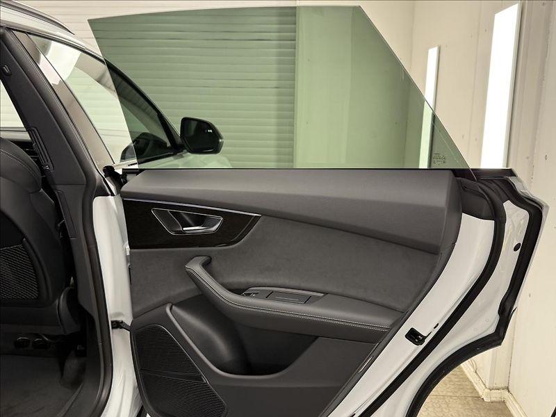 Audi Q8 3,0 50 TDI tiptronic quattro S - fotka 33 z 42