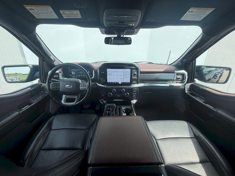 Ford F-150 (2021) Lariat 3.5L 298kW 4x4 - fotka 10 z 35