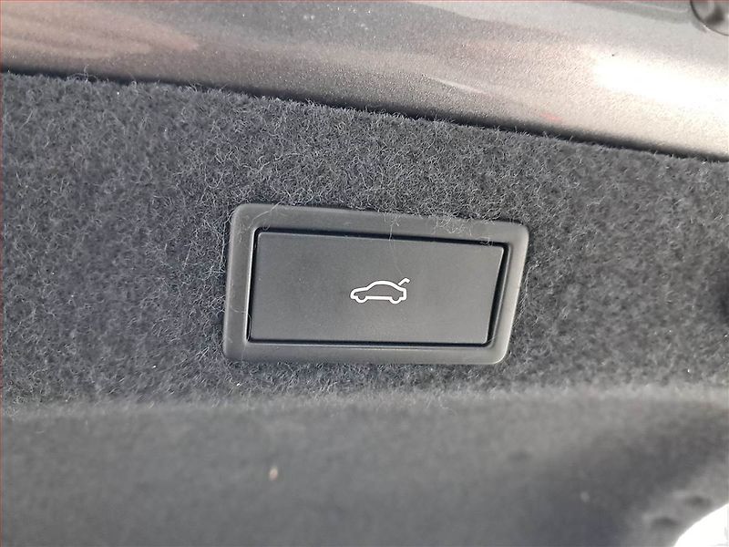 Škoda Octavia (2025) Top Selection 1.5 eTSI mHEV - fotka 21 z 21