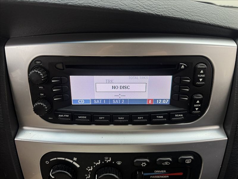 Dodge RAM 8,3 1500 SRT10 V10VIPER SERVIS - fotka 17 z 43