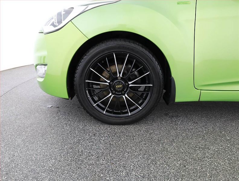 Hyundai Veloster (2012) 1.6 GDI, Tempomat - fotka 15 z 15