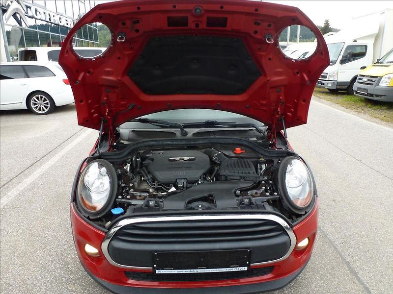 Mini One 1,5 D 5 dveří  TWINPOWER TURBO - fotka 41 z 51