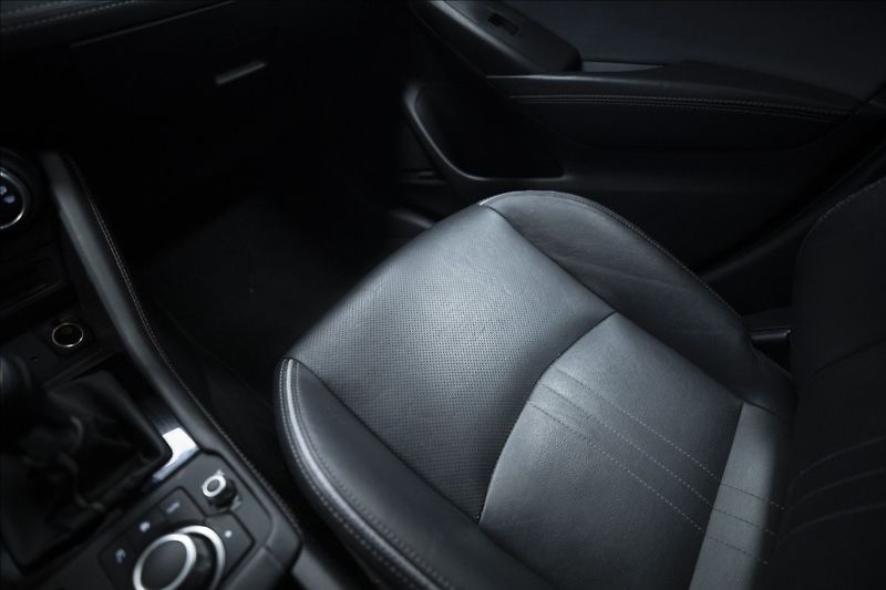 Mazda CX-3 2,0 SKYACTIV AWD KAMERA VÝHŘEV - fotka 28 z 41