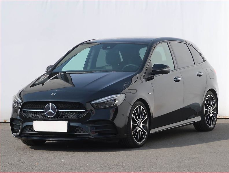 Mercedes-Benz Třídy B (2021) AMG line B 200 d 4MATIC - fotka 2 z 22