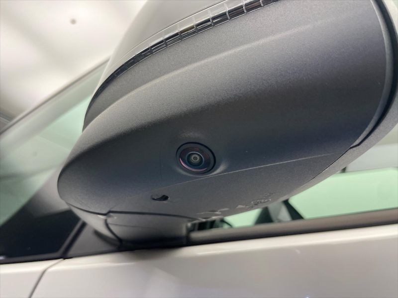 Volkswagen ID.Buzz Long Pro 86 kWh - fotka 32 z 33