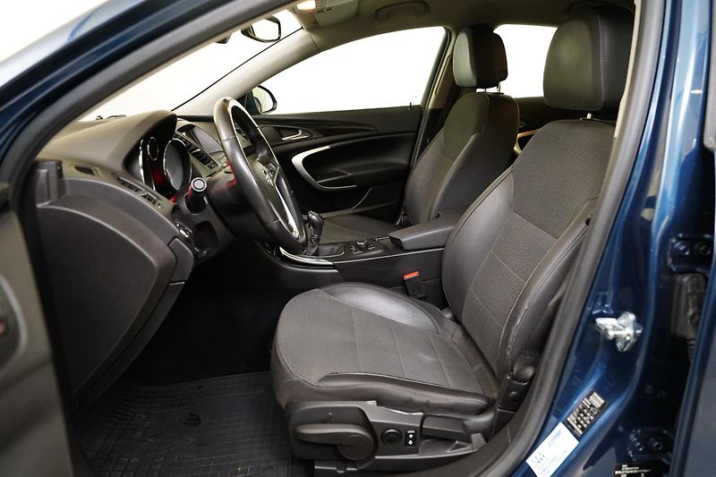 Opel Insignia - fotka 11 z 23