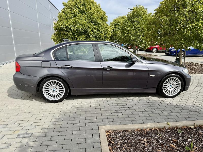 BMW Řada 3 (2005) 325I MANUÁL XENONY POLOKŮŽE!!! - fotka 4 z 18