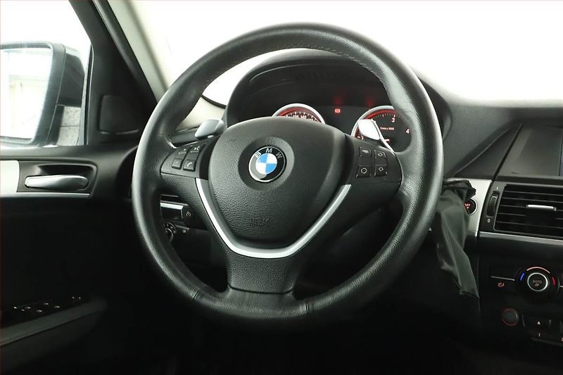 BMW X6 (2010) xDrive40d, 4X4, Automat - fotka 8 z 15