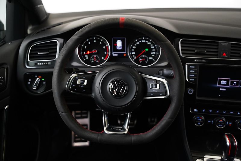 Volkswagen Golf - fotka 17 z 24
