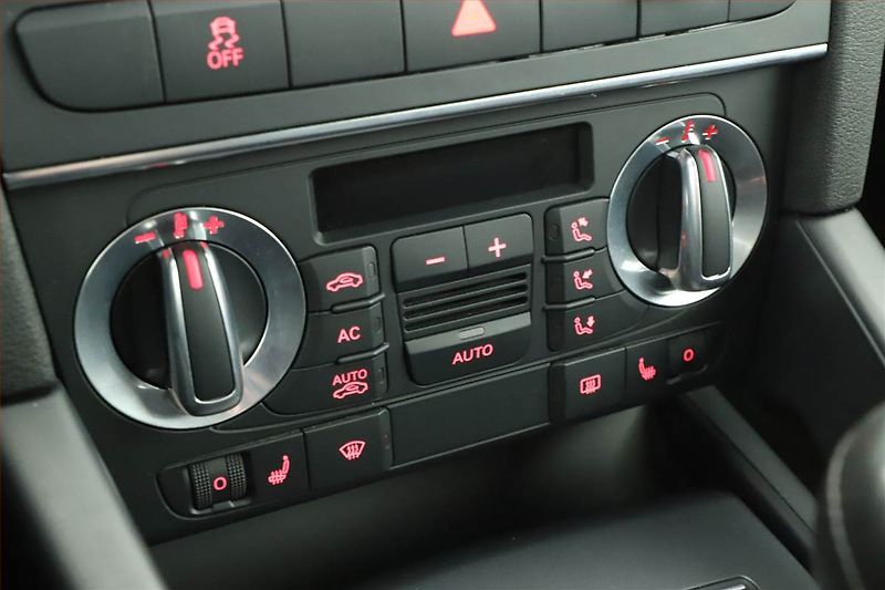 Audi A3 (2011) 1.8 TFSI, Tempomat - fotka 11 z 15