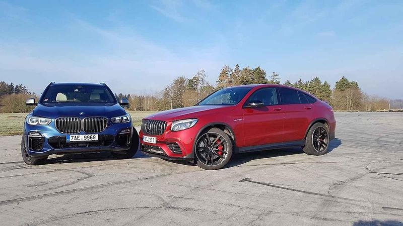 BMW potřebuje více točivého momentu, protože váží o půl tuny víc než Mercedes.