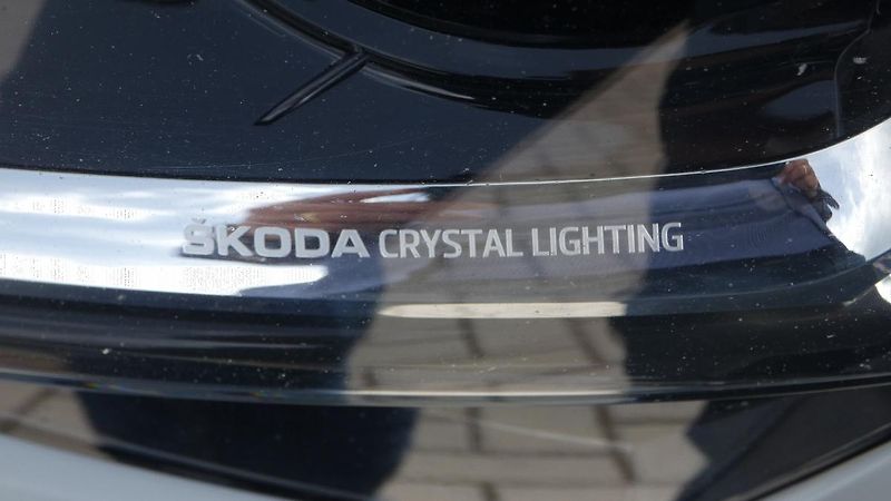 Škoda Superb 2,0 TDI 4x4 140kW L&K - fotka 27 z 30