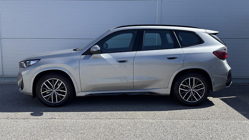 BMW X1 xDrive20d Mpaket ČR dph - fotka 3 z 11