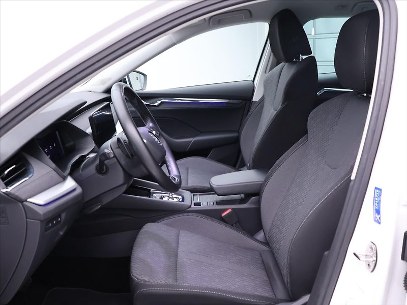 Škoda Octavia 2,0 TDI DSG Style Matrix DPH - fotka 11 z 34