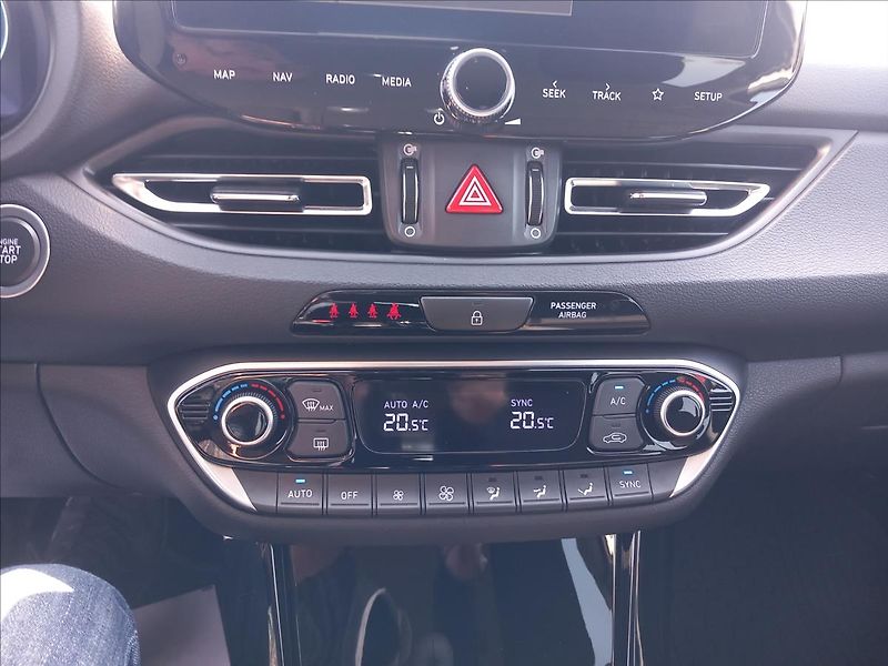 Hyundai i30 1,0 T-GDI STYLE - fotka 12 z 21